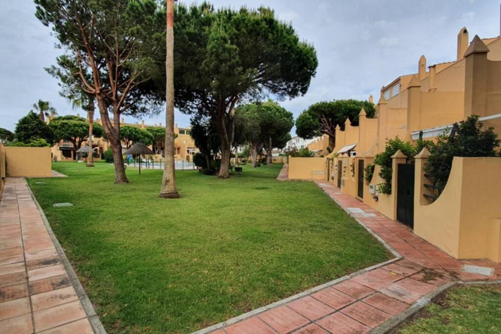 Apartment Amplio Con Wi-fi Y Aire Acondicionado Descansar Y Relajarse Chiclana de la Frontera