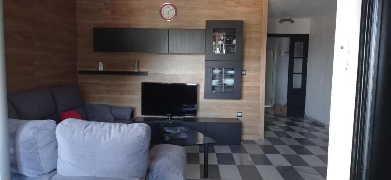 Amplio Con Wi-fi Y Aire Acondicionado Descansar Y Relajarse